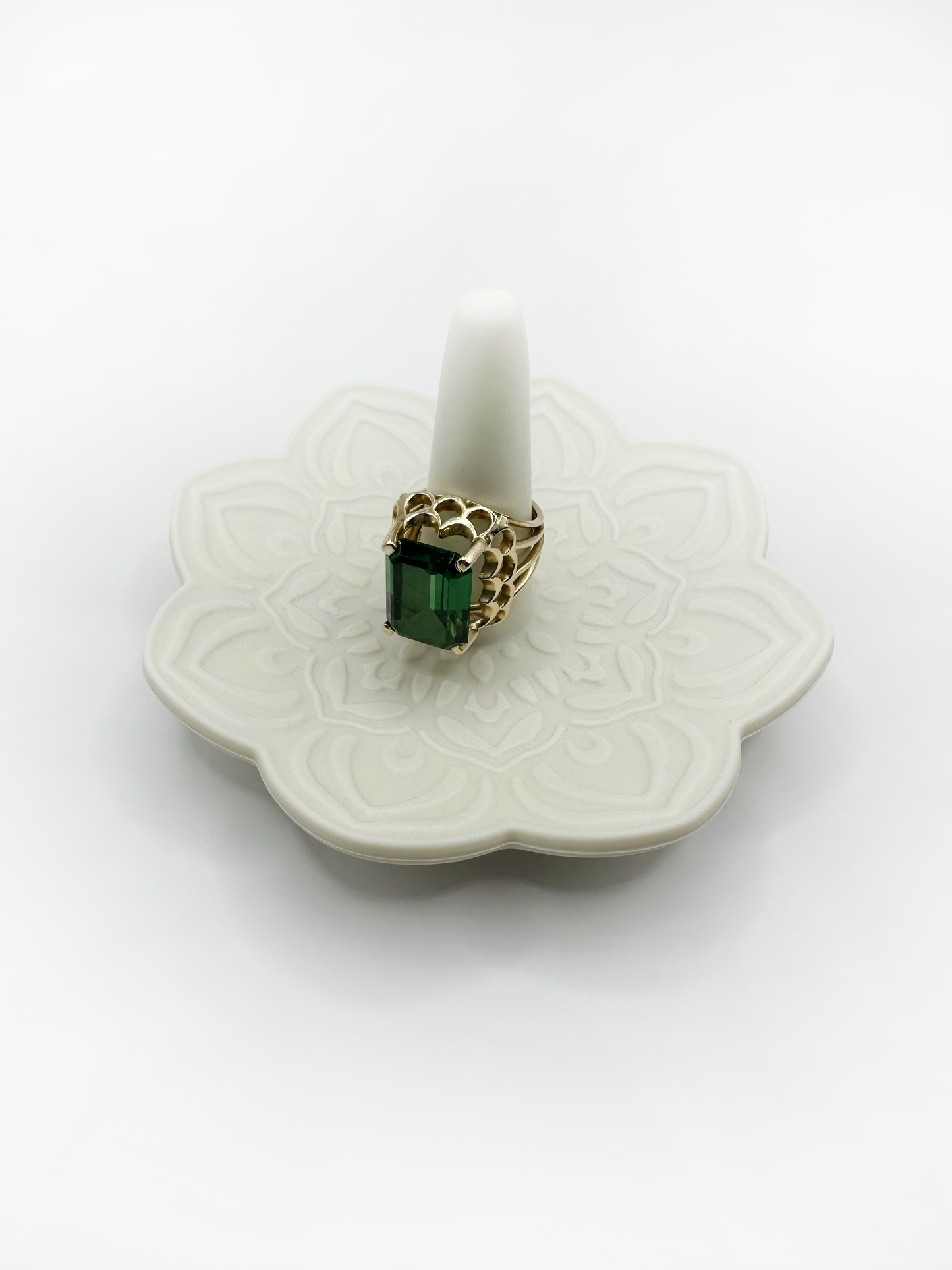 Ring Thing (Cream)